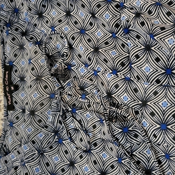 3/$30 VIOLET & CLAIRE Optical Illusion Split Neck Long Sleeve Blouse - Picture 10 of 12